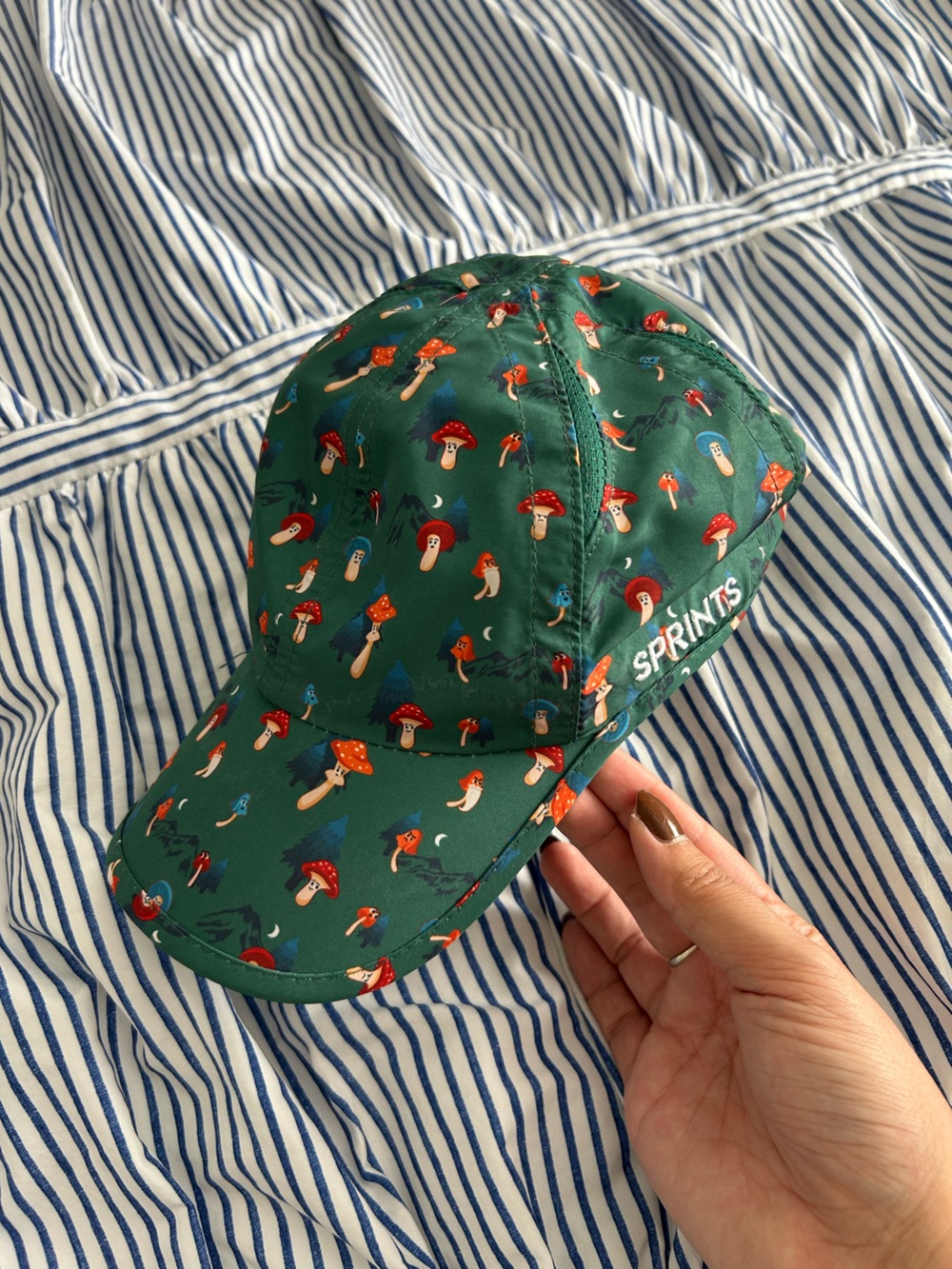 Sprints mushroom running cap